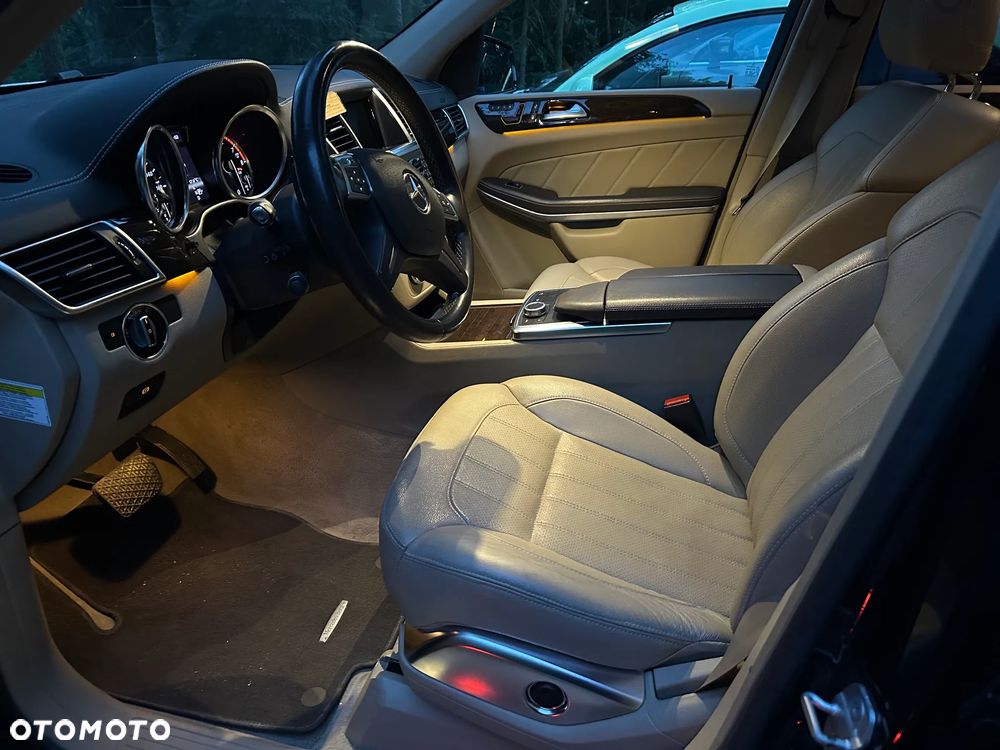 Mercedes-Benz GL 500 4Matic (BlueEFFICIENCY) 7G-TRONIC - 20