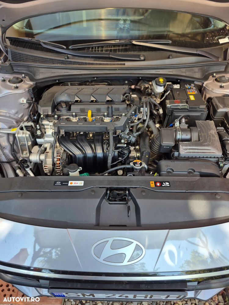 Hyundai Elantra - 8