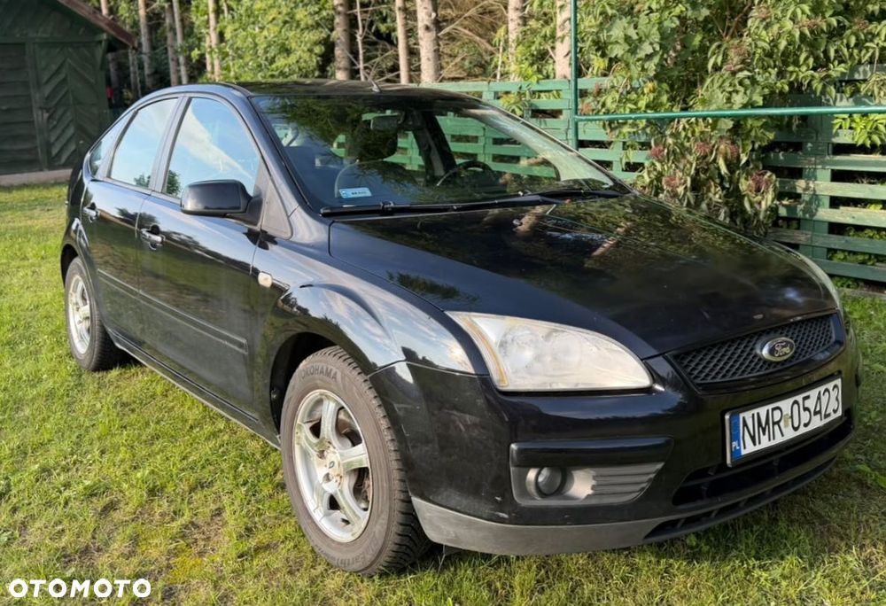 Ford Focus 1.6 Trend + - 4