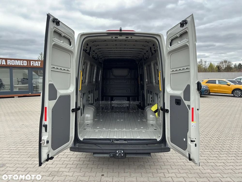 Volkswagen Crafter 35 Furgon LONG/L5H3, 2.0 BiTDI 177KM, Wysoki dach, r. o. 4490mm - 10