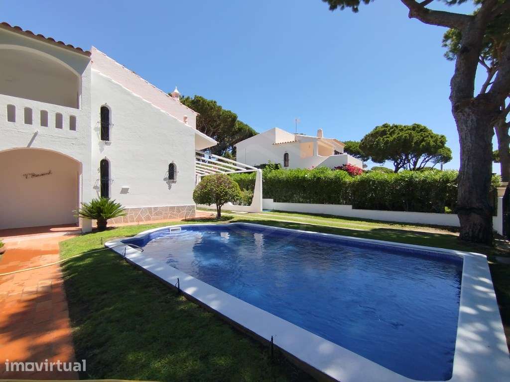 Moradia T4+1 para arrendamento em Vilamoura, Algarve - Grande imagem: 2/19