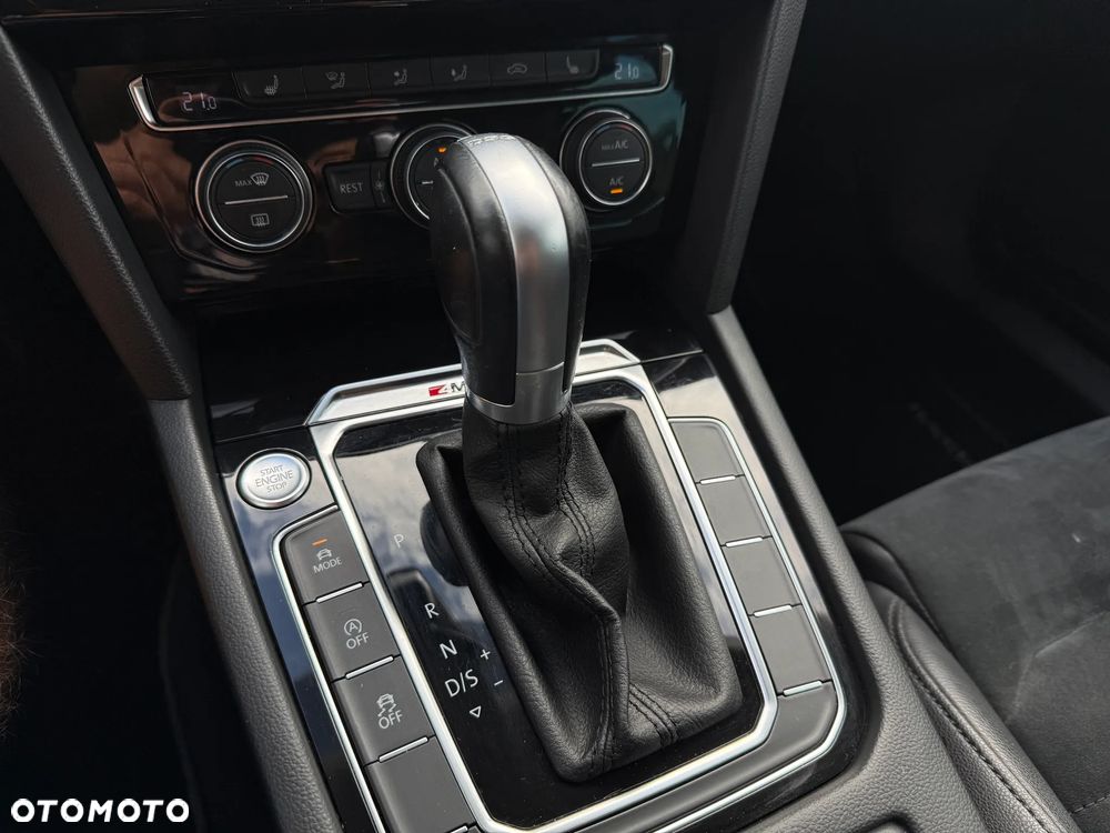Volkswagen Passat - 20