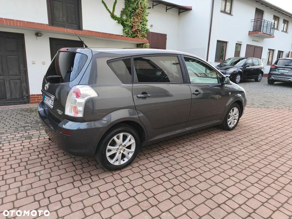 Toyota Corolla Verso 1.8 Team - 11