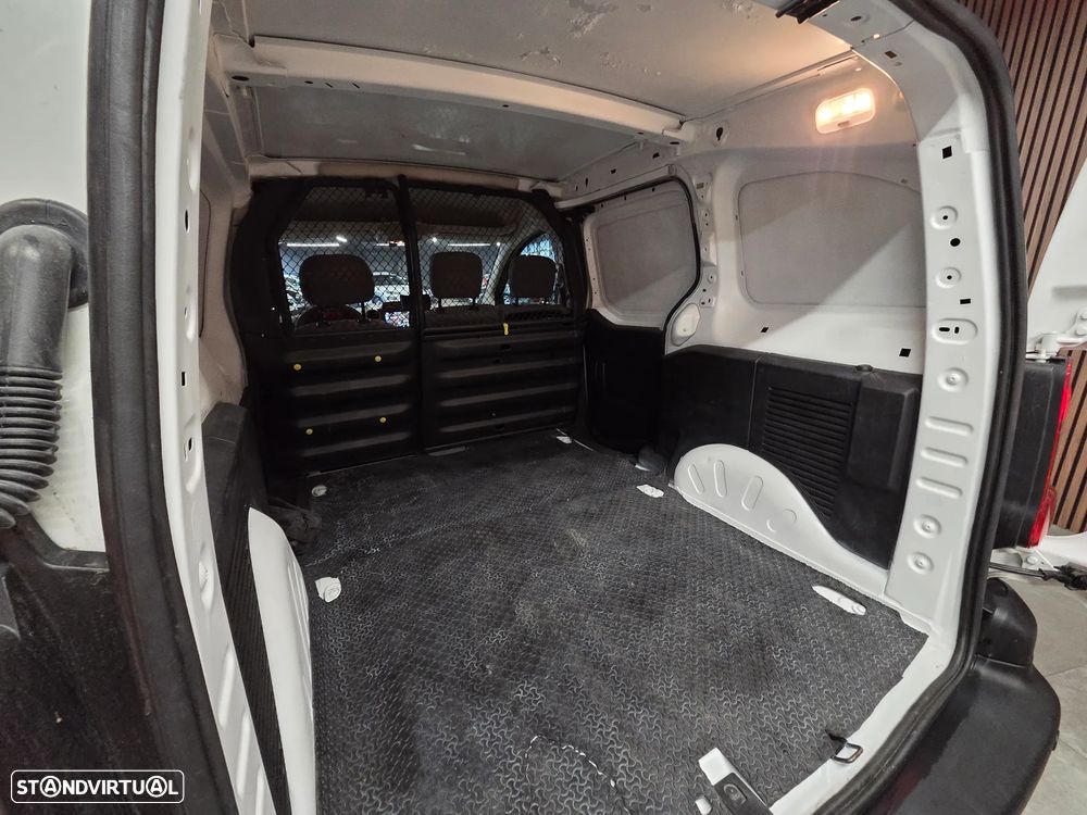 Peugeot Partner 3lugares 1.6 HDI - 19