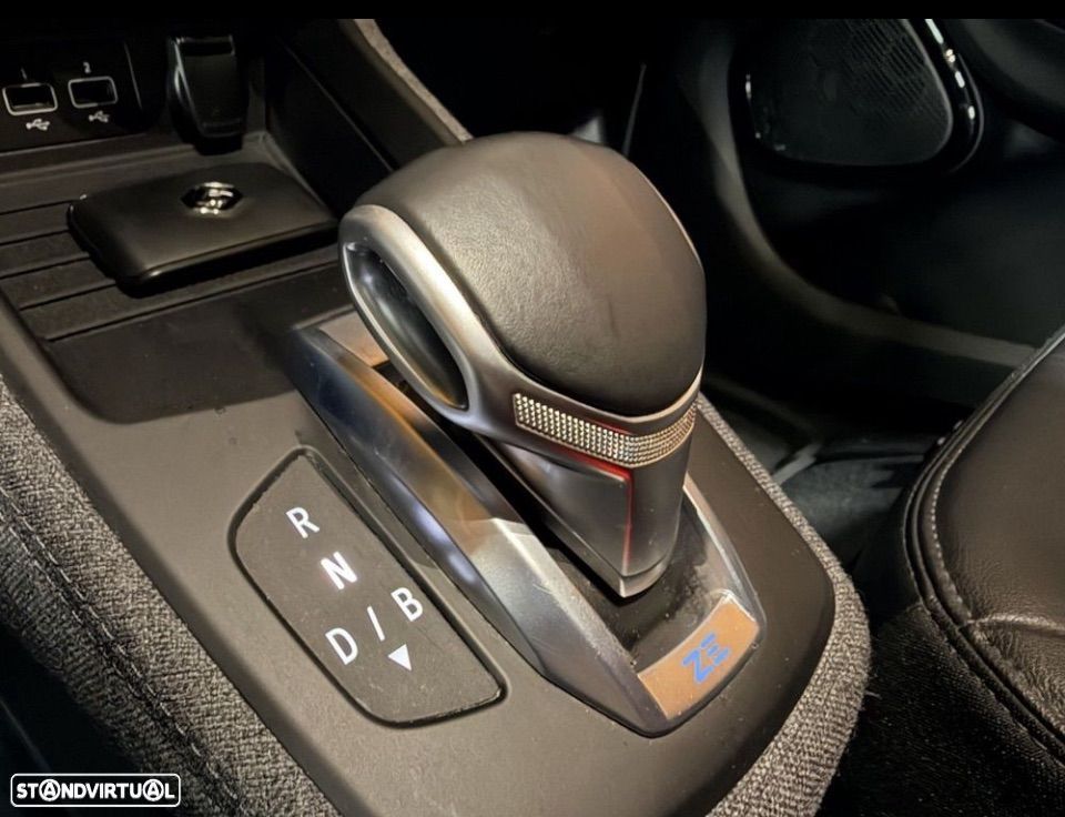 Renault Zoe (c/ Bateria) Limited 50 - 17