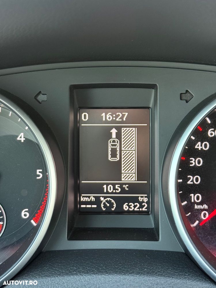 Volkswagen Golf 2.0 TDI DPF 4Motion Style - 25