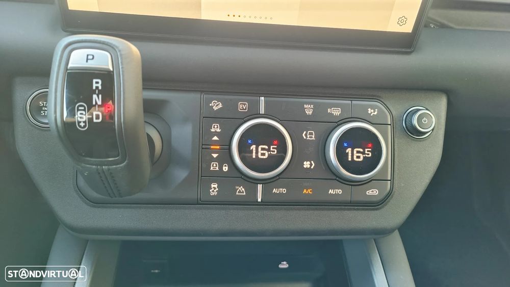 Land Rover Defender 2.0 P300e 110 AWD X-Dynamic SE - 9