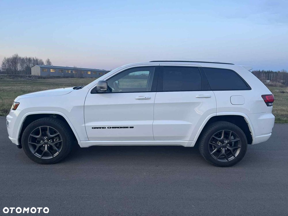 Jeep Grand Cherokee - 8
