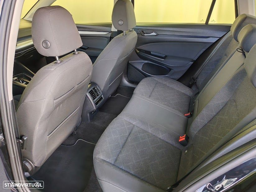 VW Golf Variant - 9