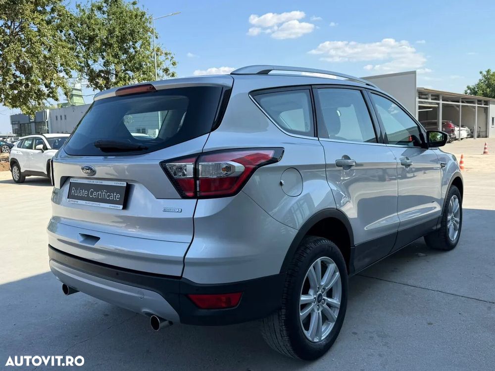 Ford Kuga - 10
