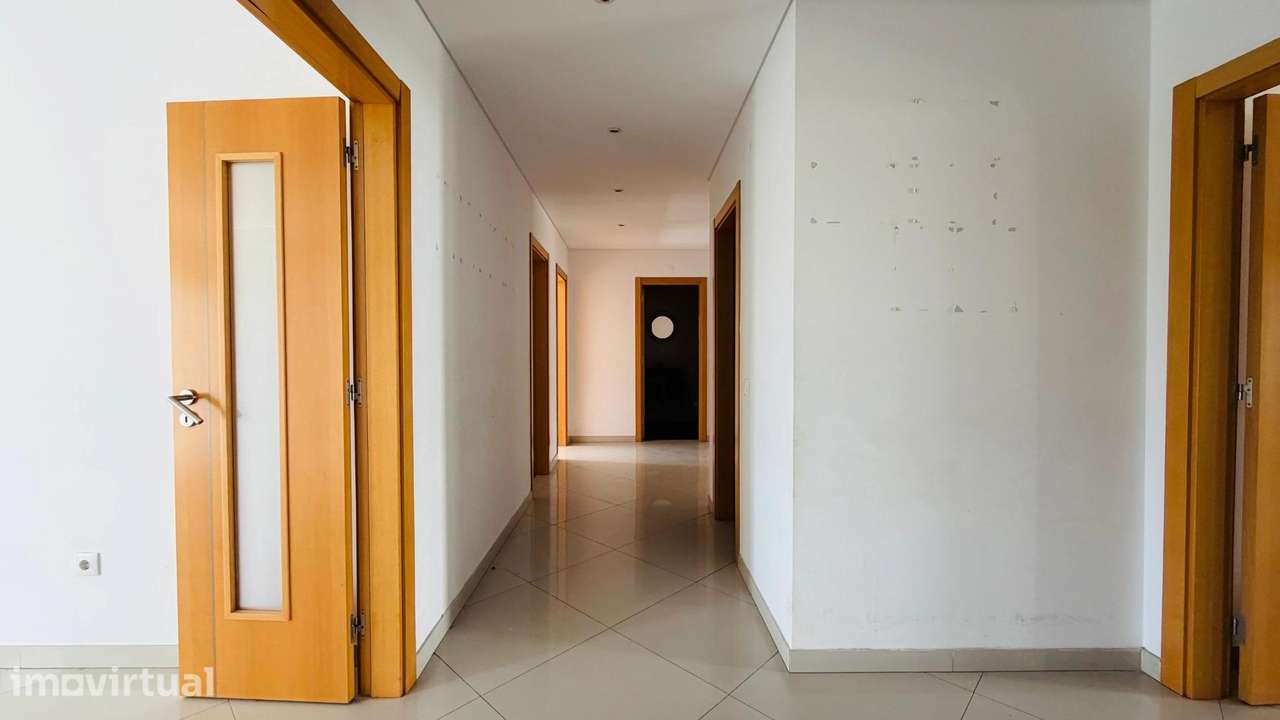 Apartamento T4 com 194m2 e amplas varandas Pinhal Novo - Grande imagem: 3/33