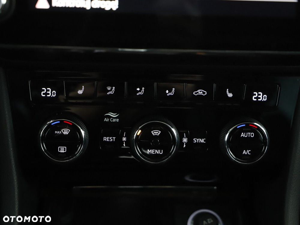 Skoda Superb 2.0 TDI SCR 4x4 Scout DSG - 26