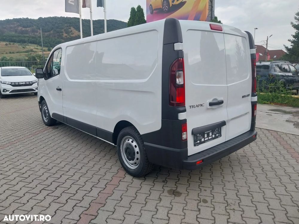 Renault Furgon L2H1 - 12