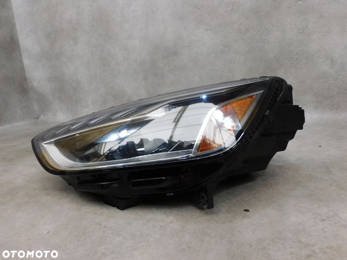 AUDI A4 B9 LIFT LAMPA LEWA MATRIX USA 8W0941035G - 2
