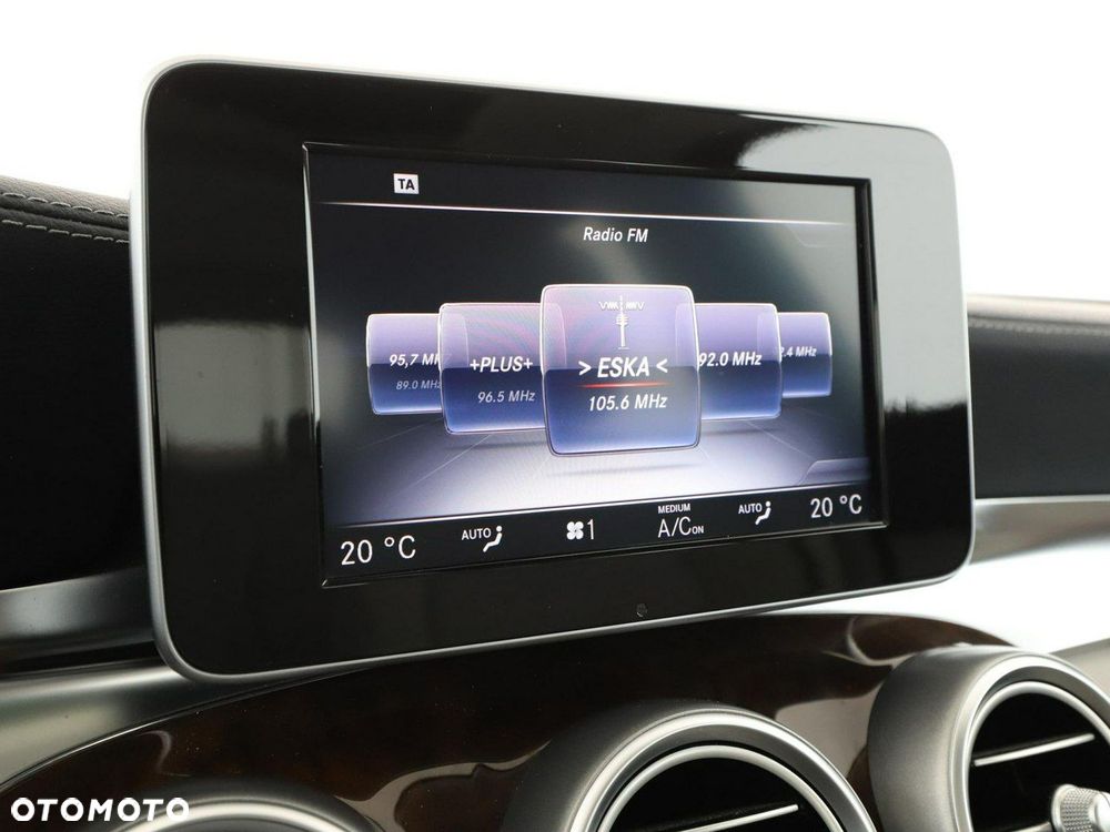 Mercedes-Benz Klasa C 300 7G-TRONIC Exclusive - 23
