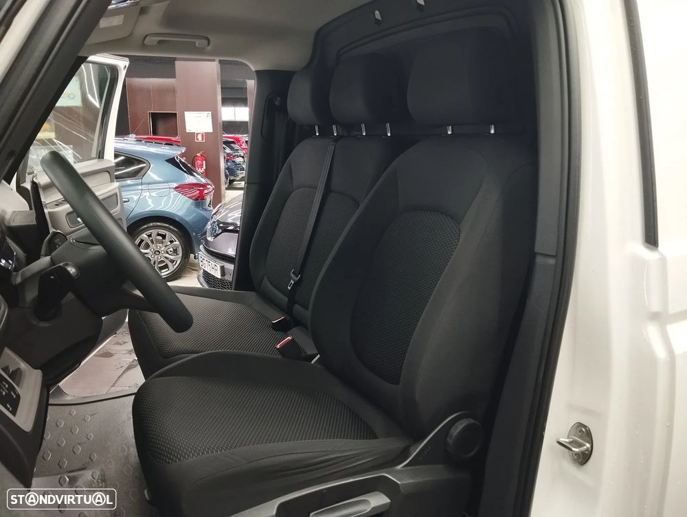 VW ID.Buzz 82 kWh Pro | LED | CÂMARA - 17