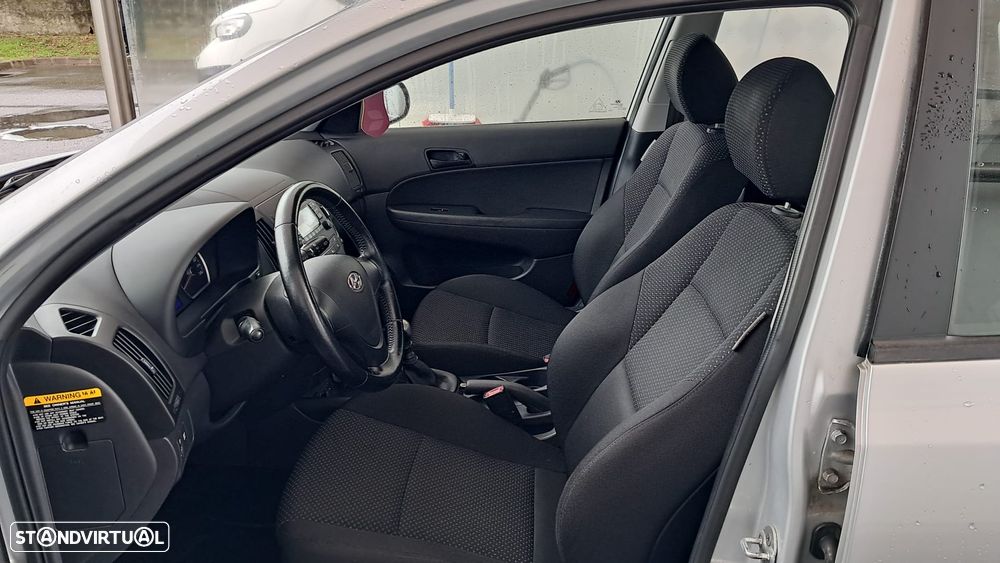 Hyundai i30 1.6 CRDI Blue Classic - 4