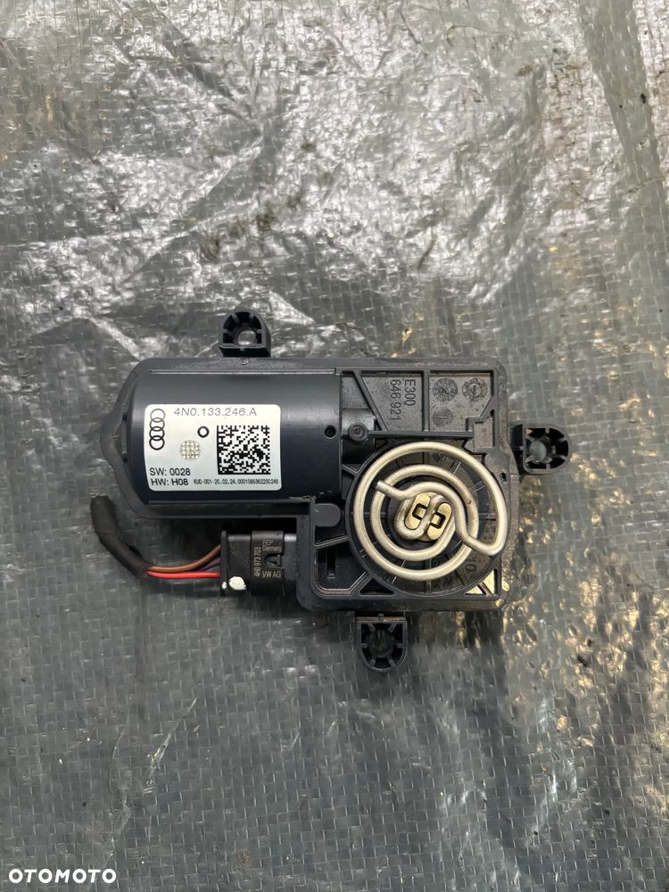 Skoda Kodiaq silniczek wydechu nastawnik klap spalin 4N0133246A - 1