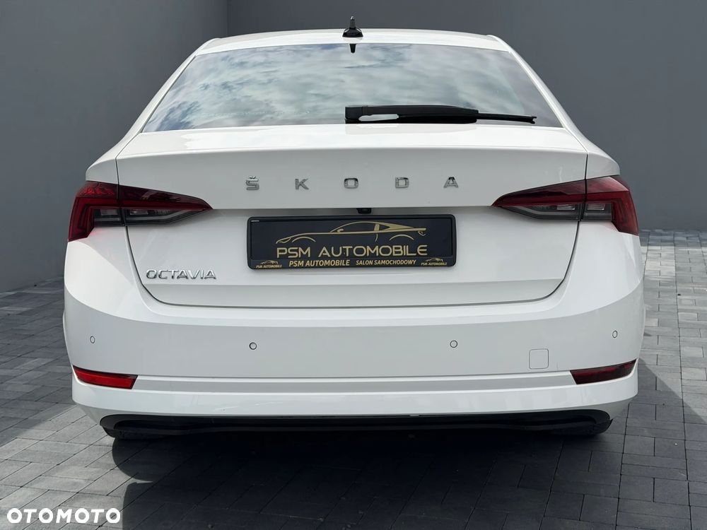 Skoda Octavia 2.0 TDI SCR Ambition DSG - 9