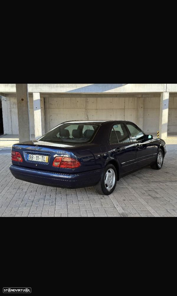 Mercedes-Benz E 220 - 2