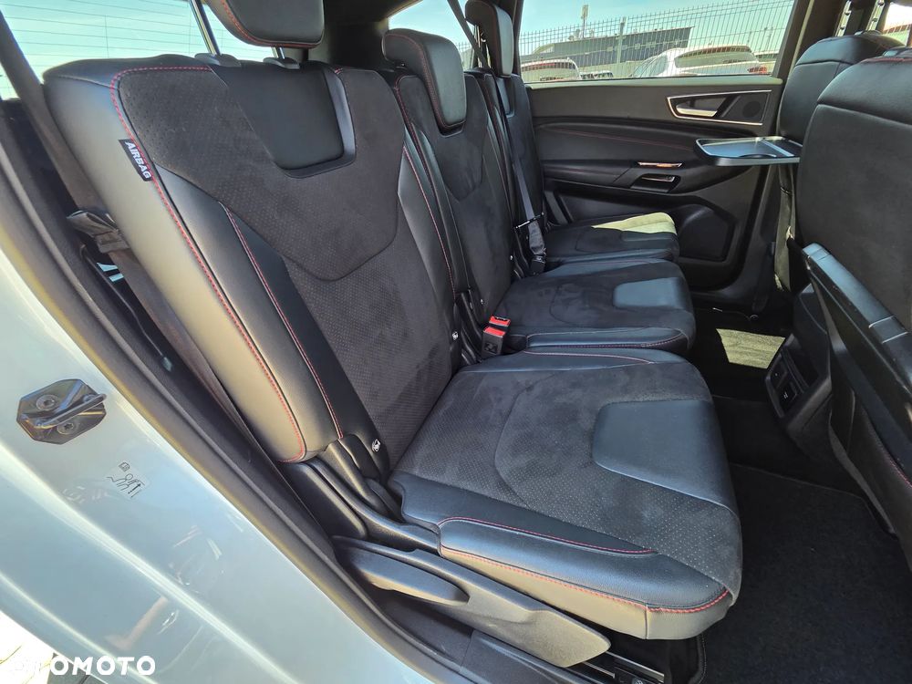 Ford S-Max - 31