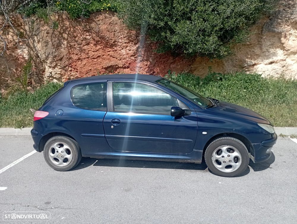Peugeot 206 1.1 XT - 3
