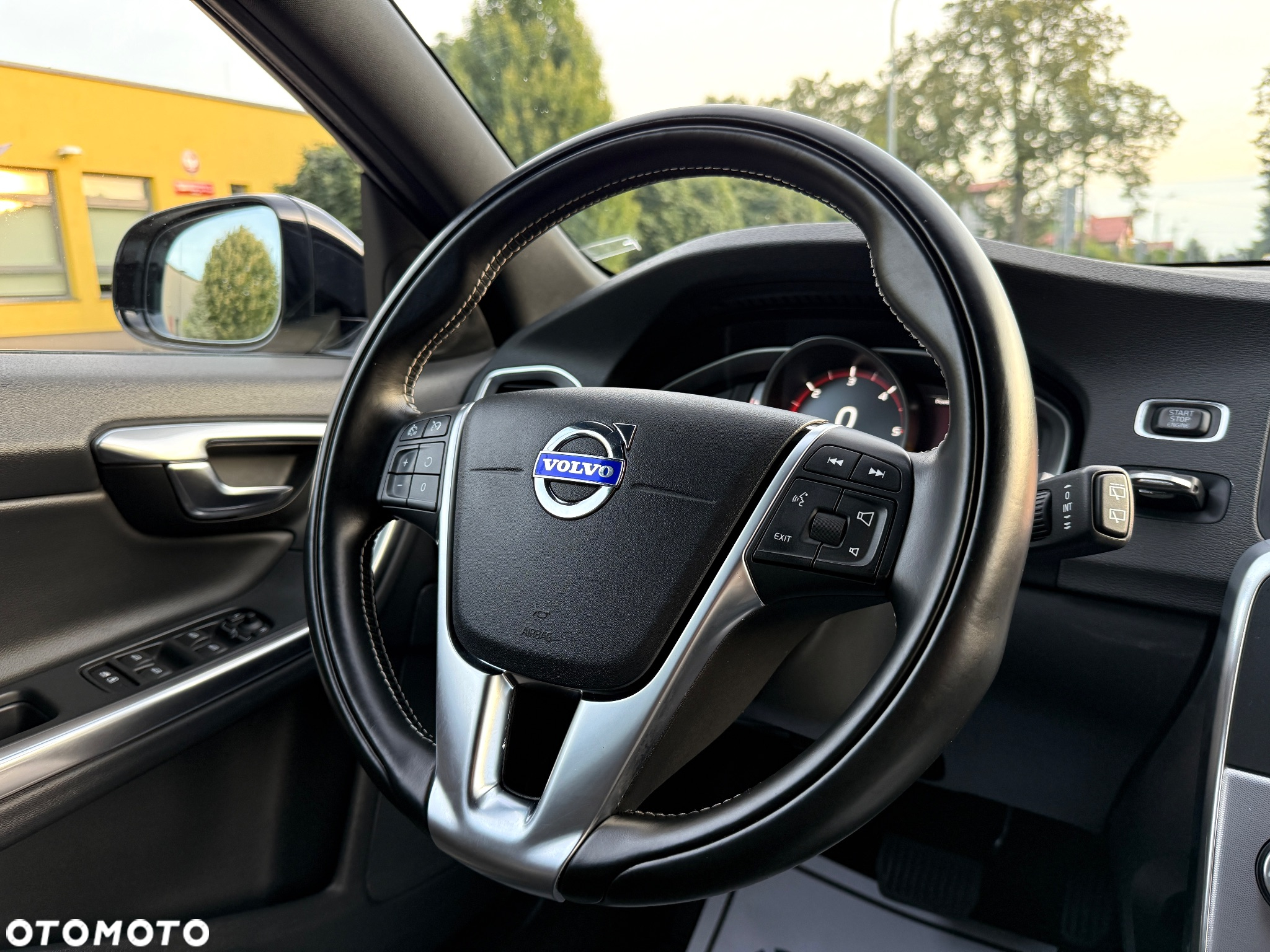 Volvo V60 D3 Geartronic Kinetic - 33