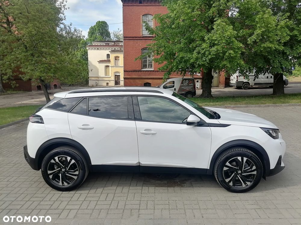 Peugeot 2008 1.5 BlueHDi Allure S&S - 16