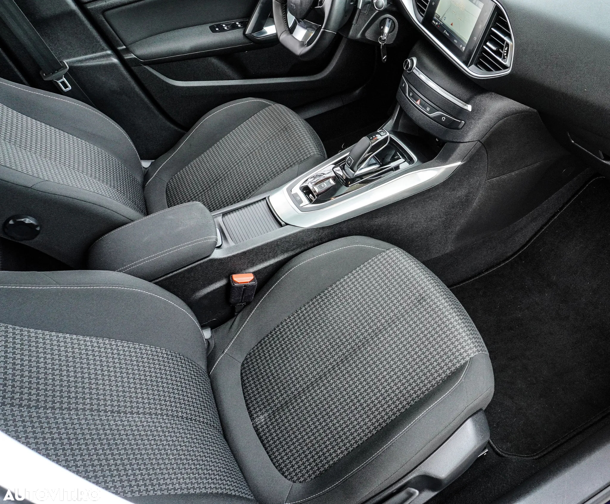 Peugeot 308 SW 1.5 BlueHDi FAP STT EAT8 Allure - 13