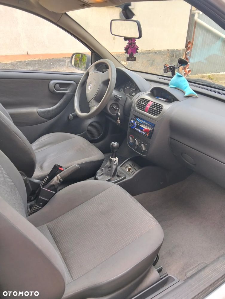 Opel Corsa 1.0 12V Base / Start - 10