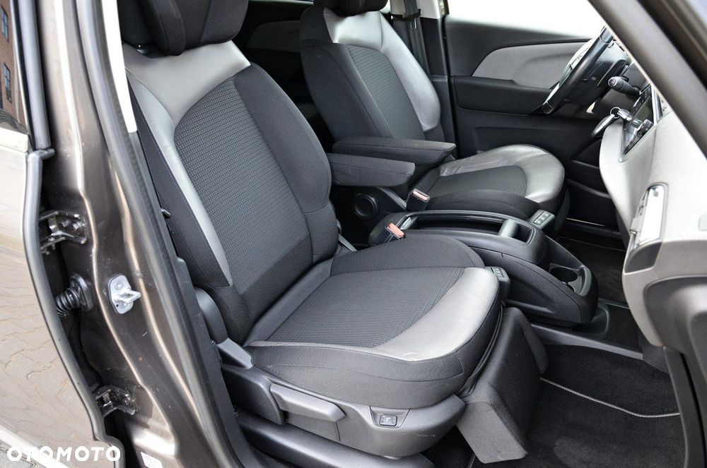 Citroën C4 Picasso PureTech 130 Stop&Start EAT6 SELECTION - 37