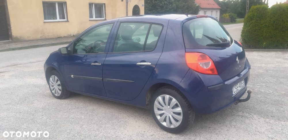 Renault Clio - 10