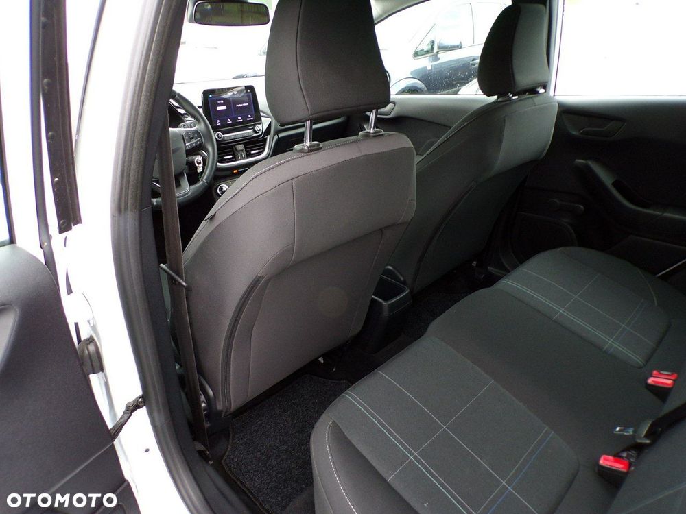 Ford Fiesta - 24