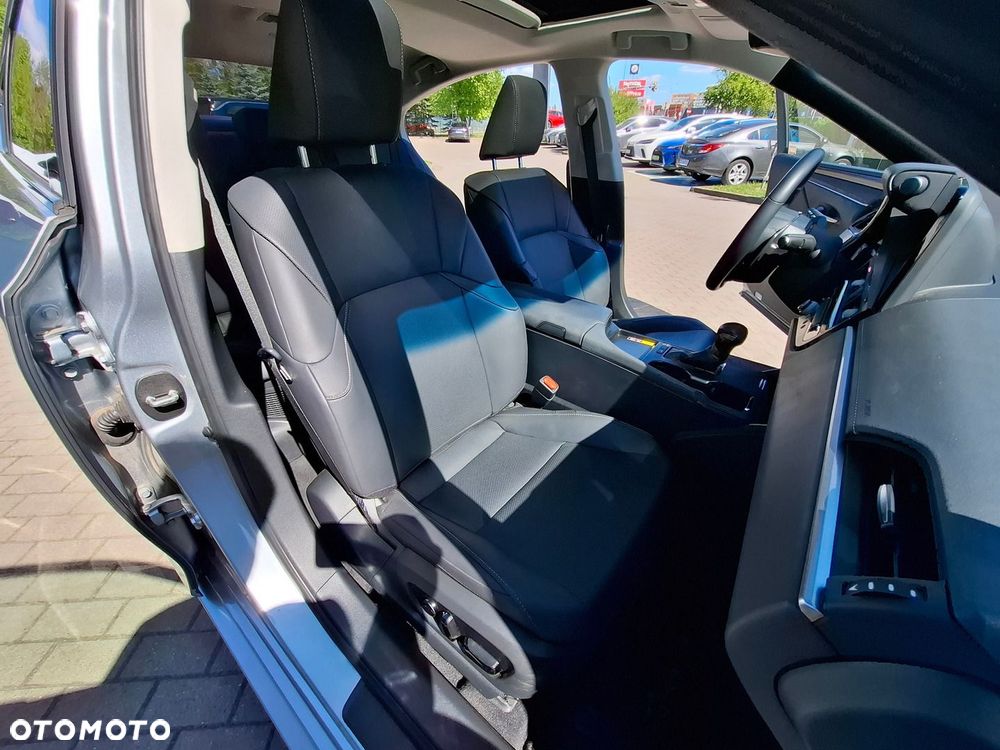 Lexus ES 300h Business Edition - 18