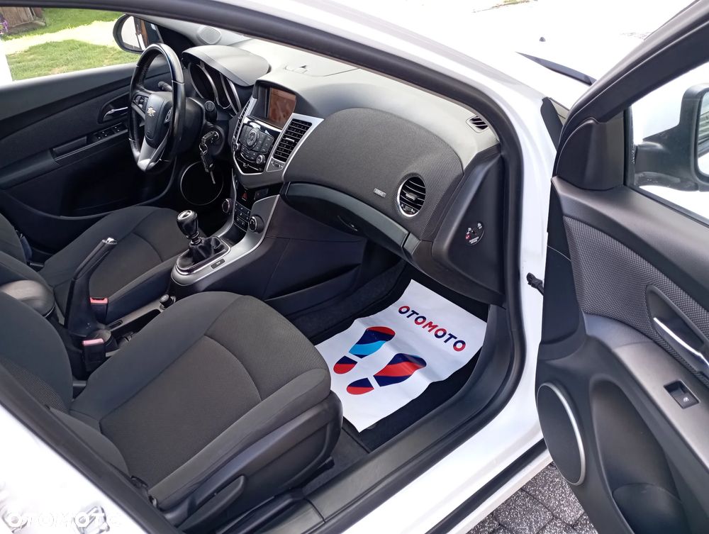 Chevrolet Cruze 1.6 LT+ - 11