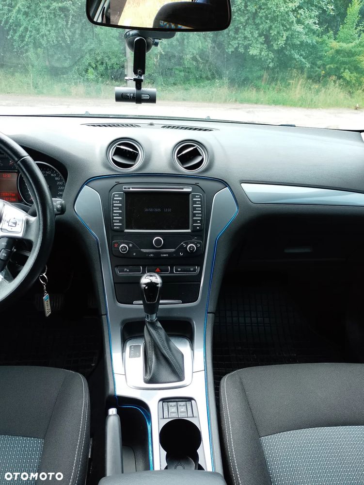 Ford Mondeo - 16