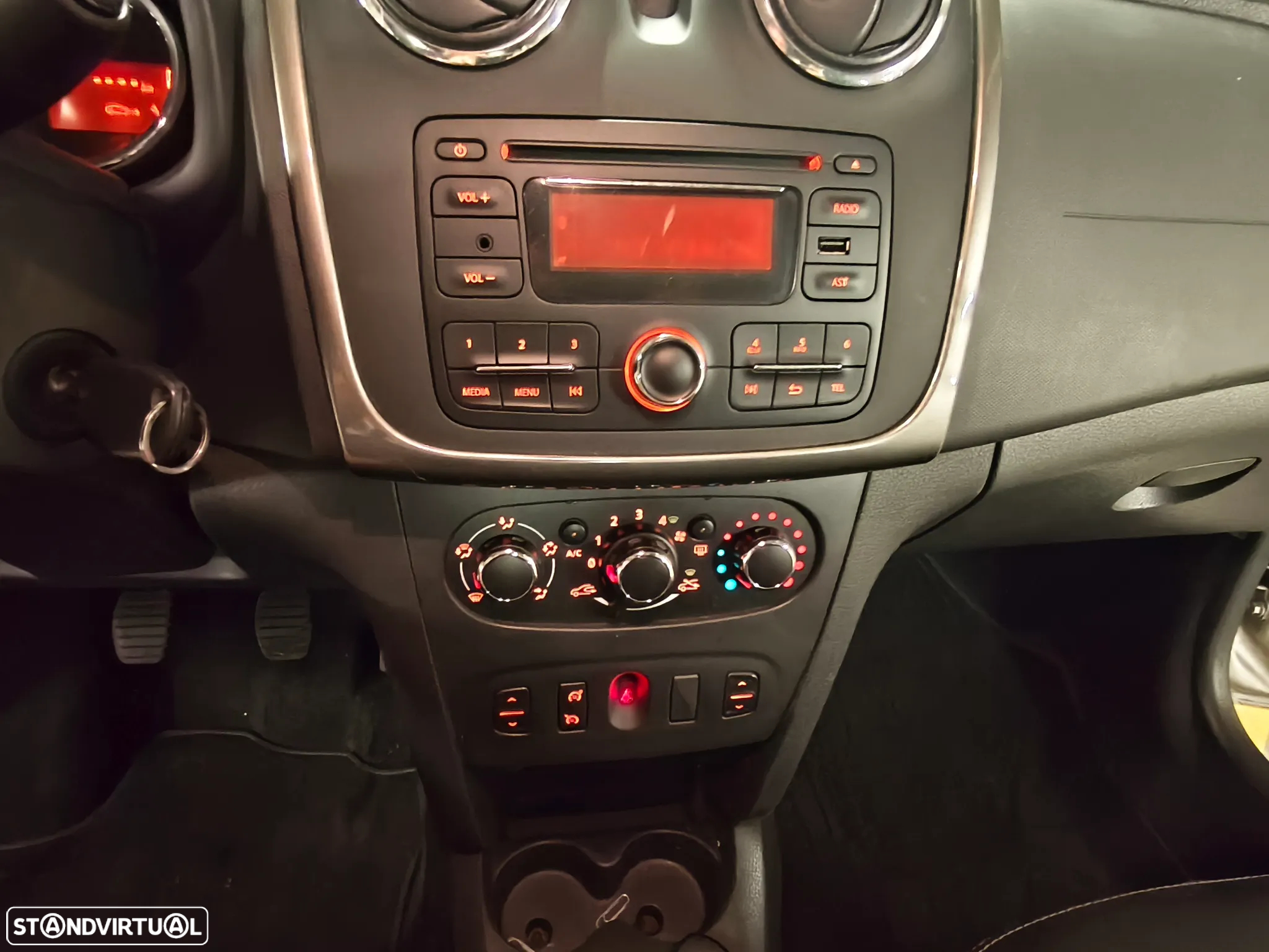 Dacia Sandero 1.5 dCi SL Explorer - 15