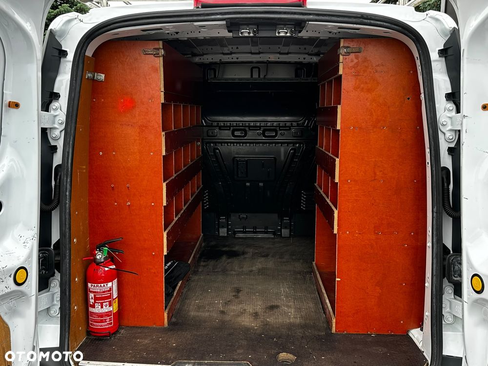 Ford Transit Connect - 14