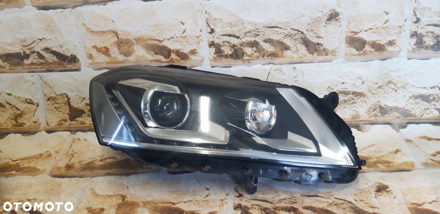 vw passat b7 14 xenon skrętny z led r19 prawa europejska - 2
