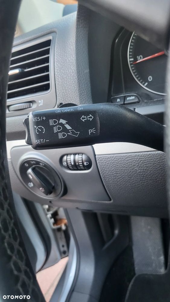 Volkswagen Golf 1.9 TDI DPF Sportline - 14