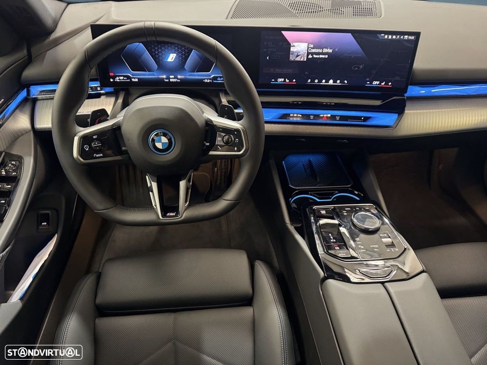 BMW 530 e Pack Desportivo M - 11