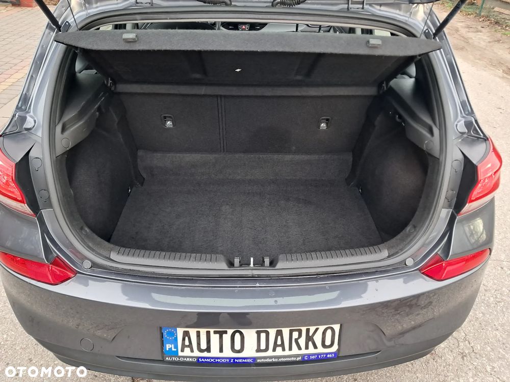 Hyundai i30 1.4 Comfort - 11