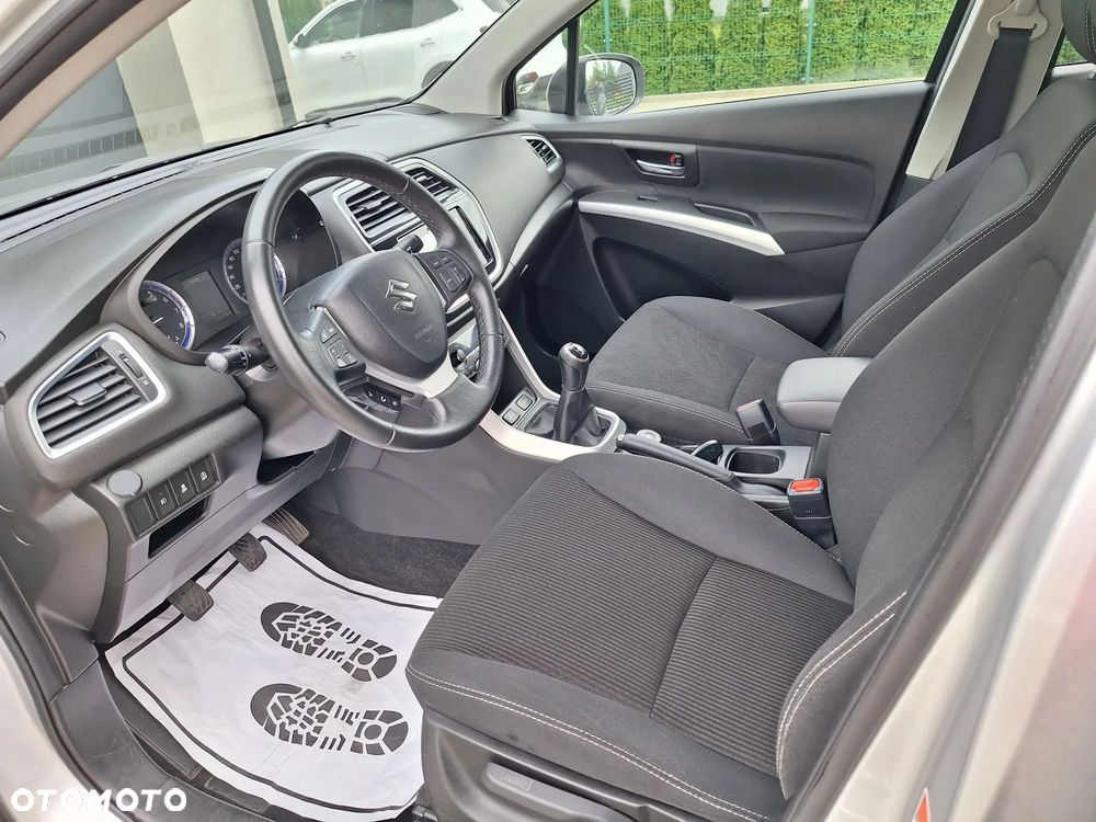 Suzuki SX4 S-Cross 1.0 T Premium 4WD - 10