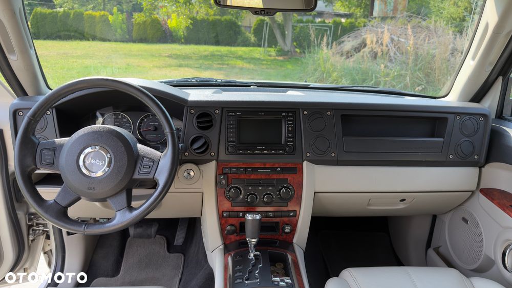 Jeep Commander 5.7 V8 Limited - 18