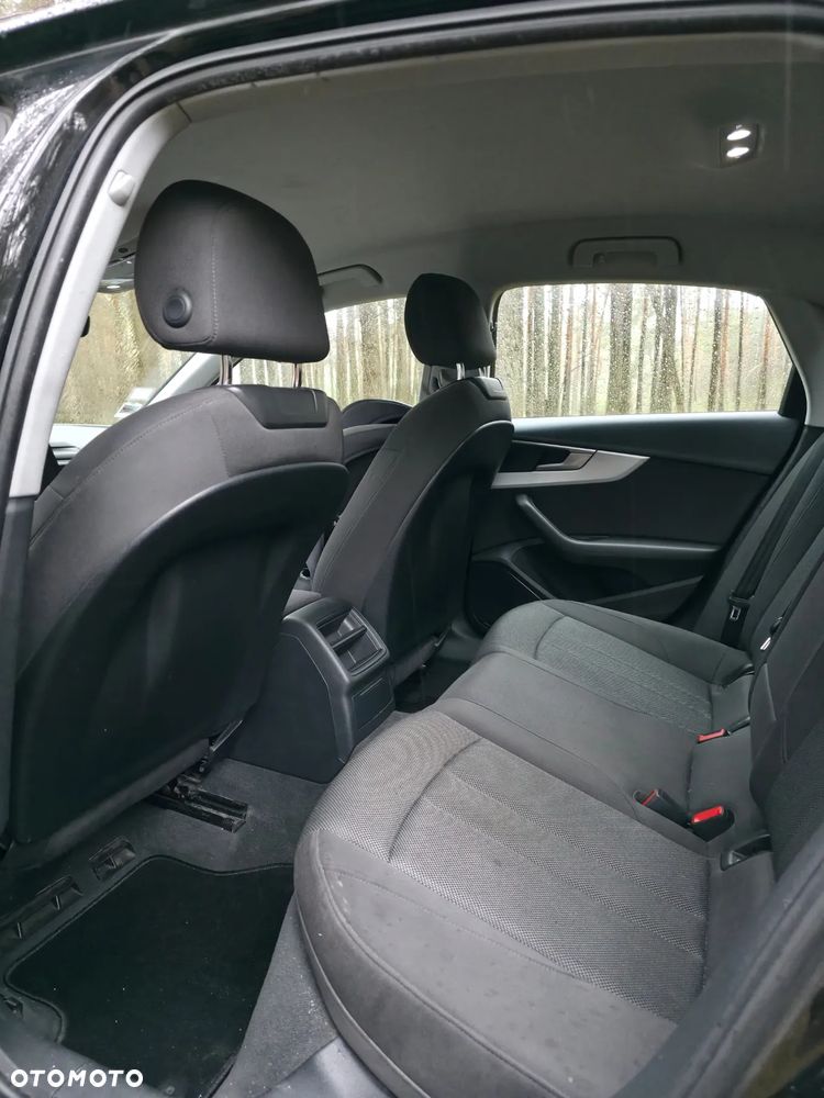Audi A4 Limousine 2.0 TDI Sport S tronic - 25