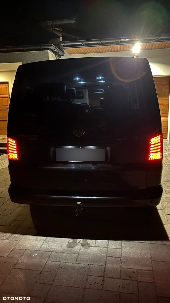Volkswagen Multivan - 10