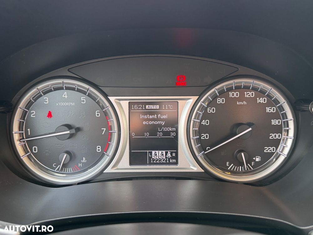 Suzuki Vitara - 11