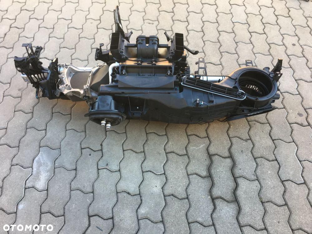 Mercedes W206 Nagrzewnica Dmuchawa Stelaż A2548305701 - 2