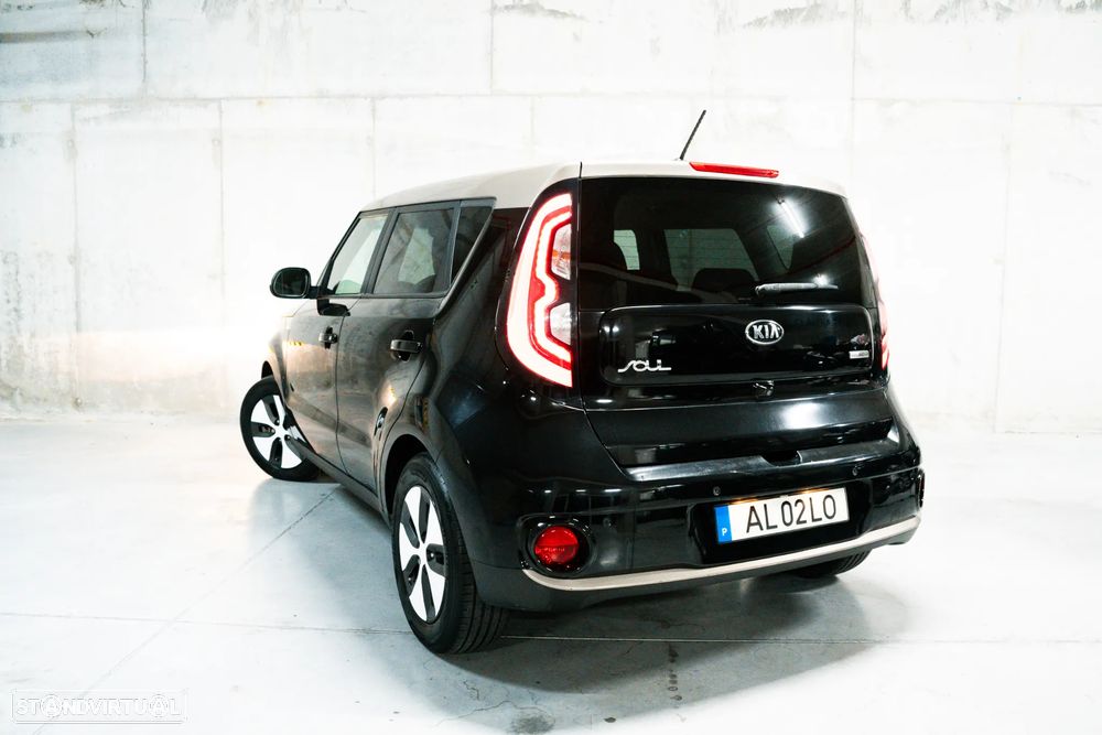 Kia e-Soul EV - 8