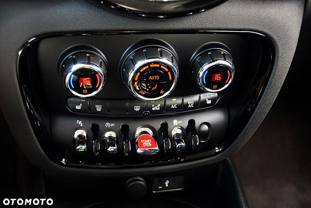 MINI Clubman - 32